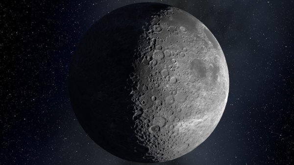 Луна из космоса