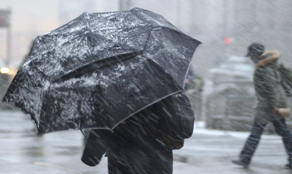 Дождь, мокрый снег и ураганный ветер