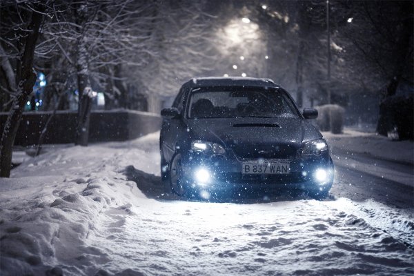 Машина зимой