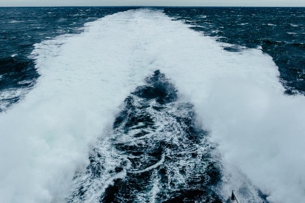 Снег в океане