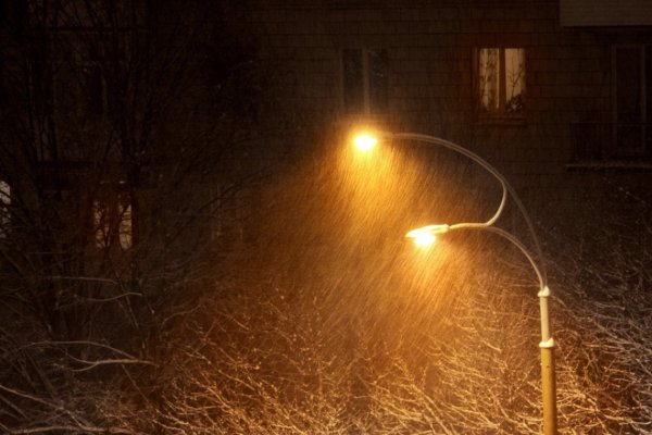 Фонарный столб ночью