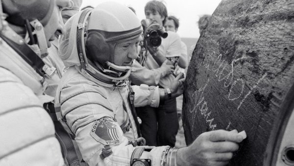Алексей Леонов Союз Аполлон