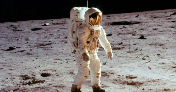 Смотреть фильм Аполлон 11