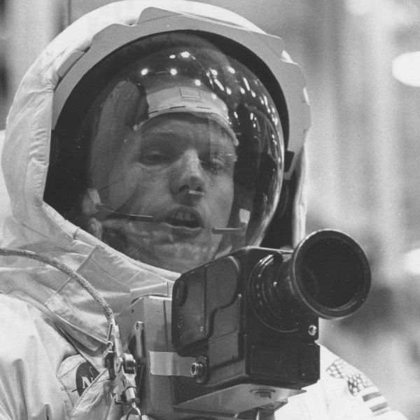 Нил Армстронг на Луне