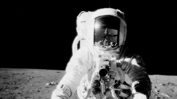 Скафандр Нила Армстронга