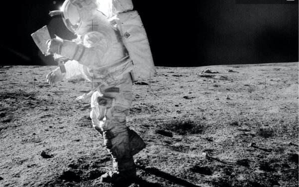 Базз Олдрин на Луне