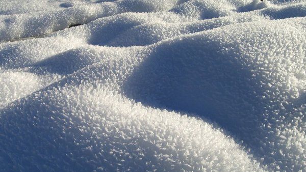 Пушистый снег