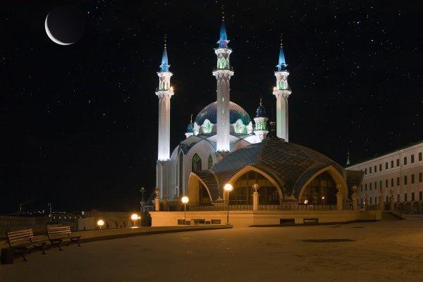 Полумесяц на мечети кул Шариф