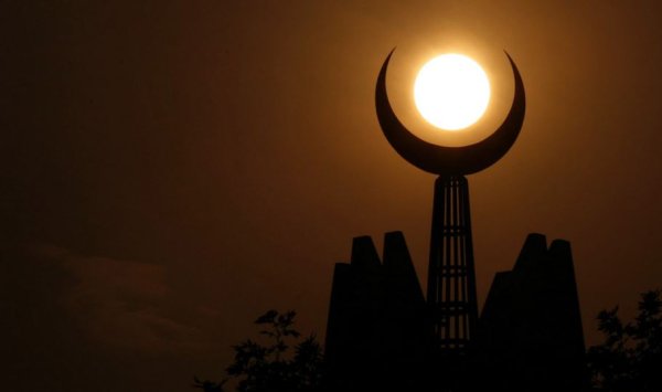 Рамадан Луна