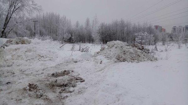 Свалка снега