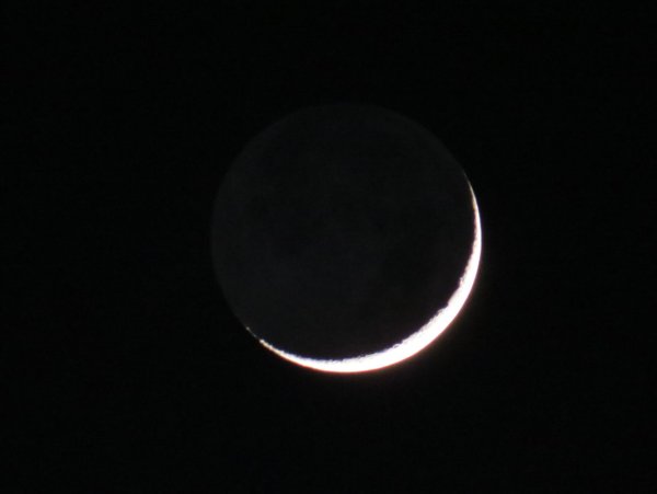 Месяц новолуние