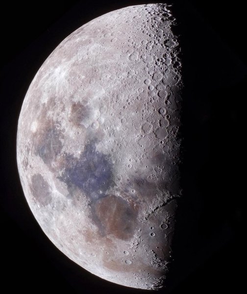 Луна вблизи