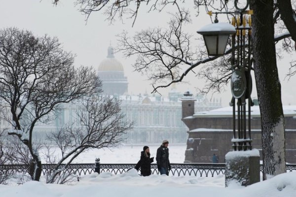 Снег над Петербургом