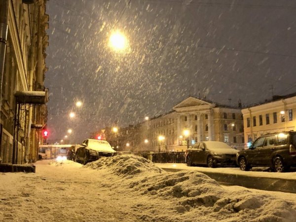 Питер снег вечер