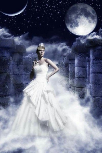 Селена Бог Луны