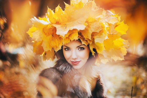 Красавица девушка осень