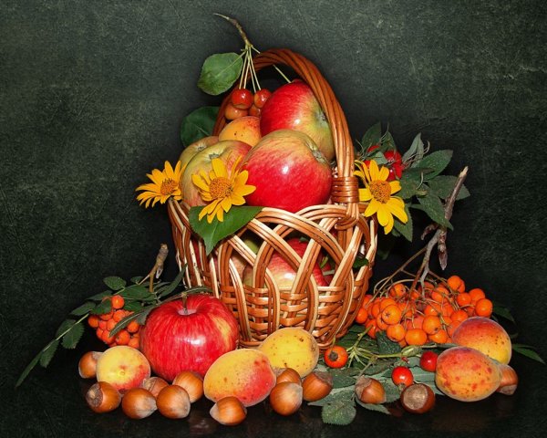 Осенние фрукты
