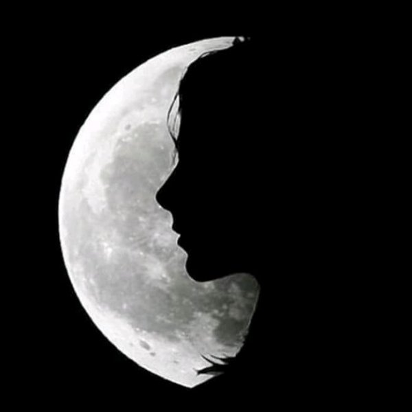 Луна с женским лицом