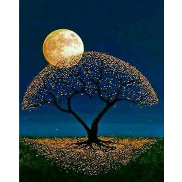 Луна и дерево