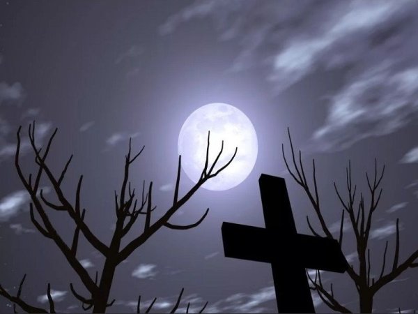 Крест Могильный ночью