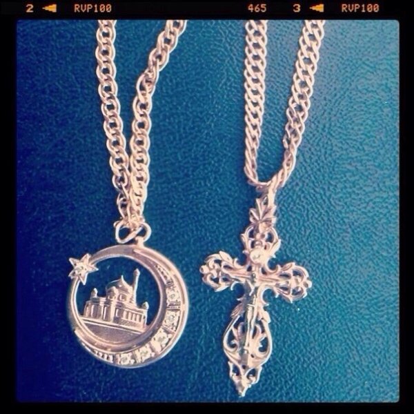 Крестик и полумесяц