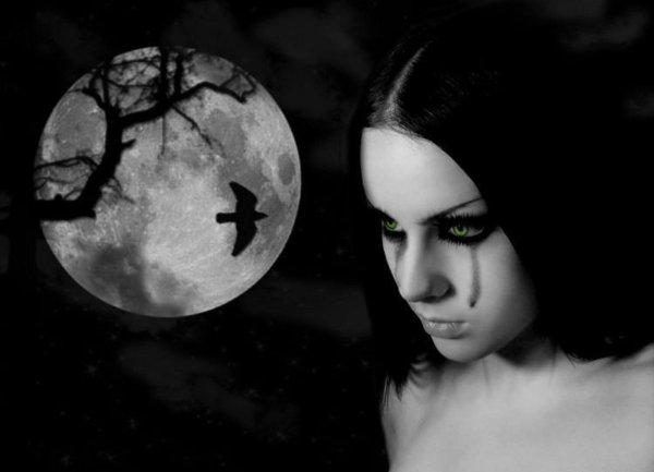 Готика Луна