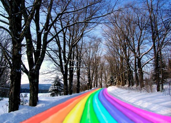 Разноцветный снег