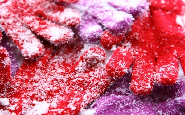 Разноцветный снег