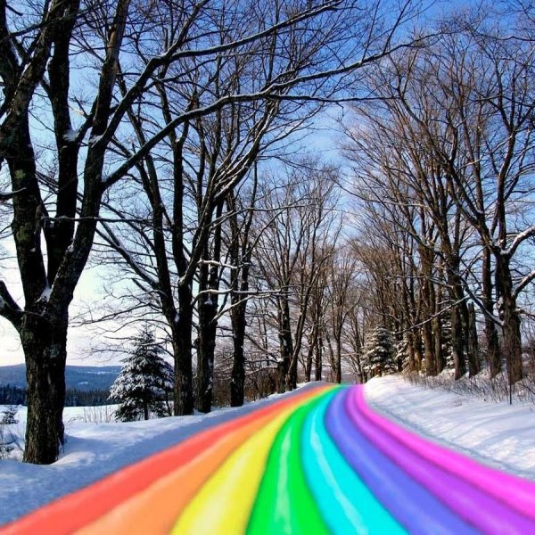 Разноцветный снег