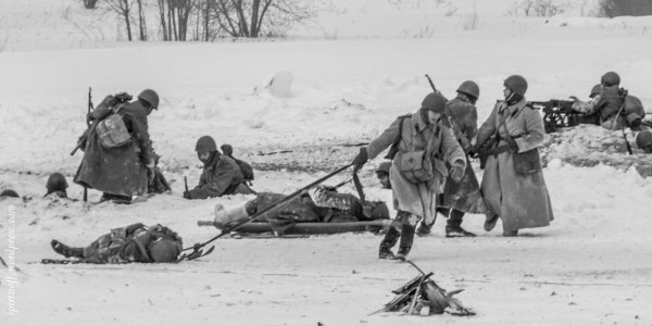 Горячий снег Кровавый снег