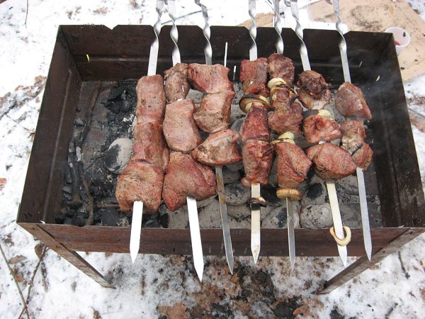 Шашлык зимой на природе