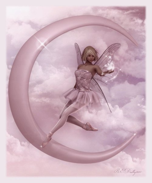 Фея на фоне Луны