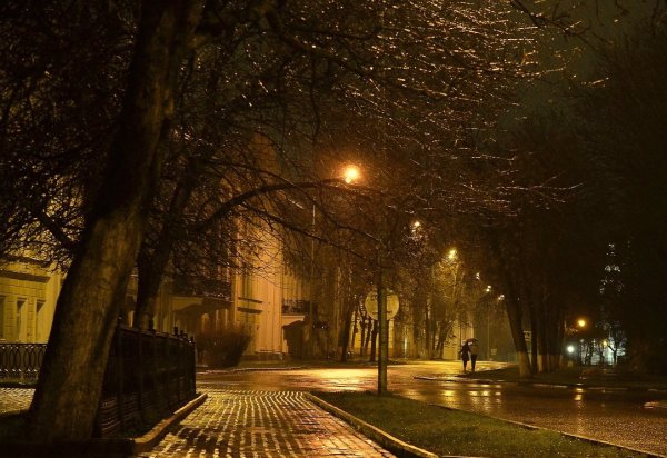 Вечер в городе