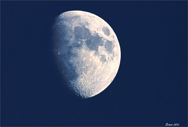 Луна на дне