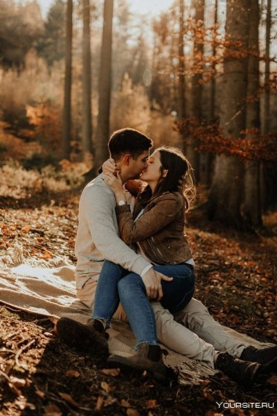 Влюбленные в лесу