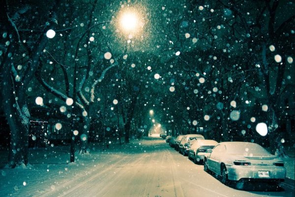 Снег идет ночью