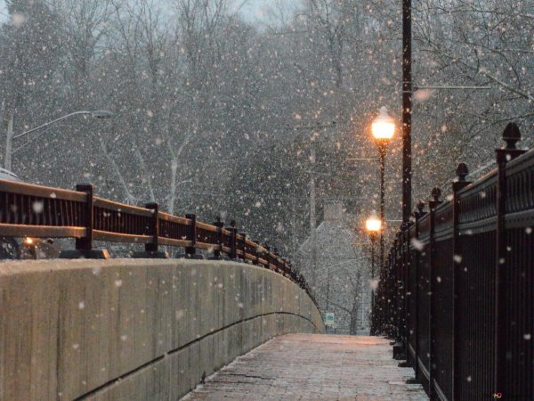 Метель фонарь