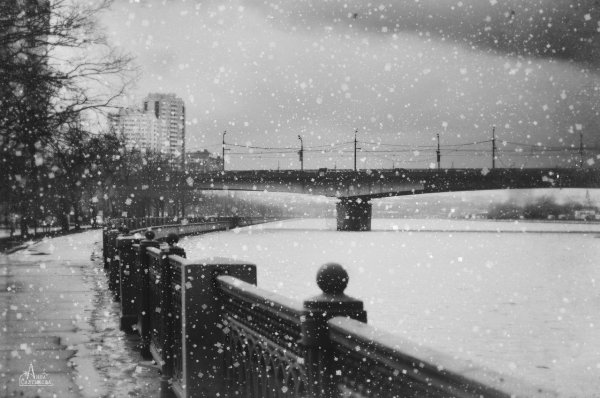 Снегопад Москва река