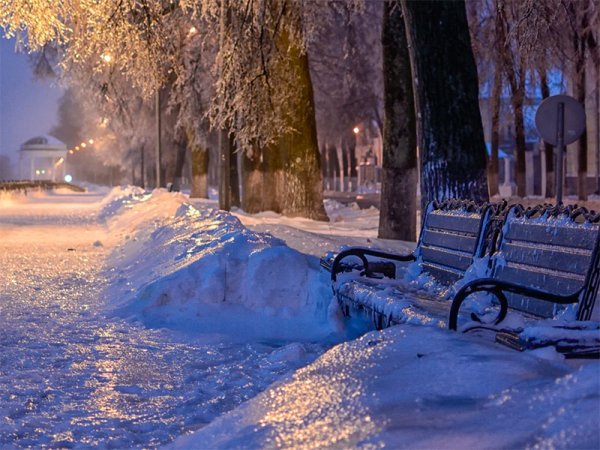 Снежная зима в городе