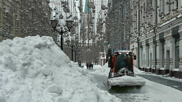Москва снегопад 2021