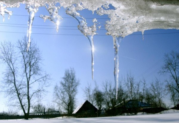 Весенние сосульки