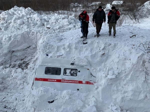 Сугробы на Сахалине
