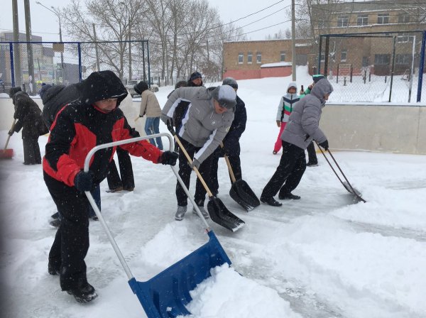 Снежный каток