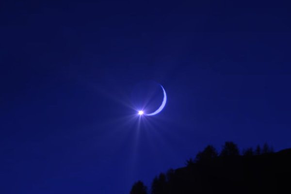 Молодой месяц