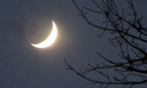 Месяц новолуние