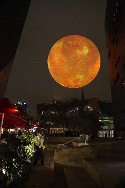 Большая оранжевая Луна