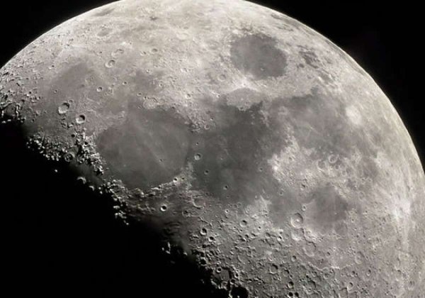 Луна в телескоп любительский