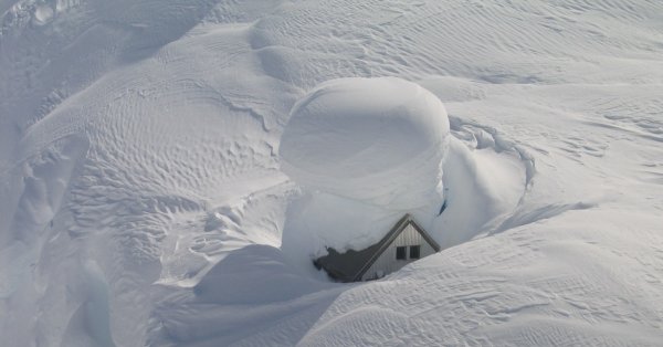 Много снега