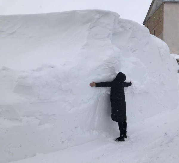 Высокие сугробы