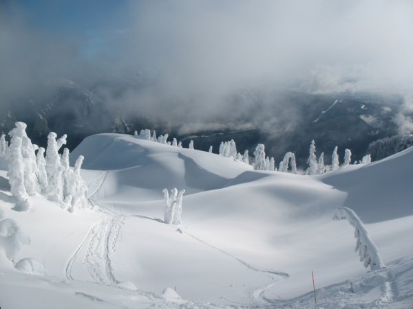 Сугробы зимой